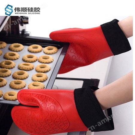 微波炉烤箱加厚耐高温硅胶手套 隔热防滑防烫 双层加棉环保材质